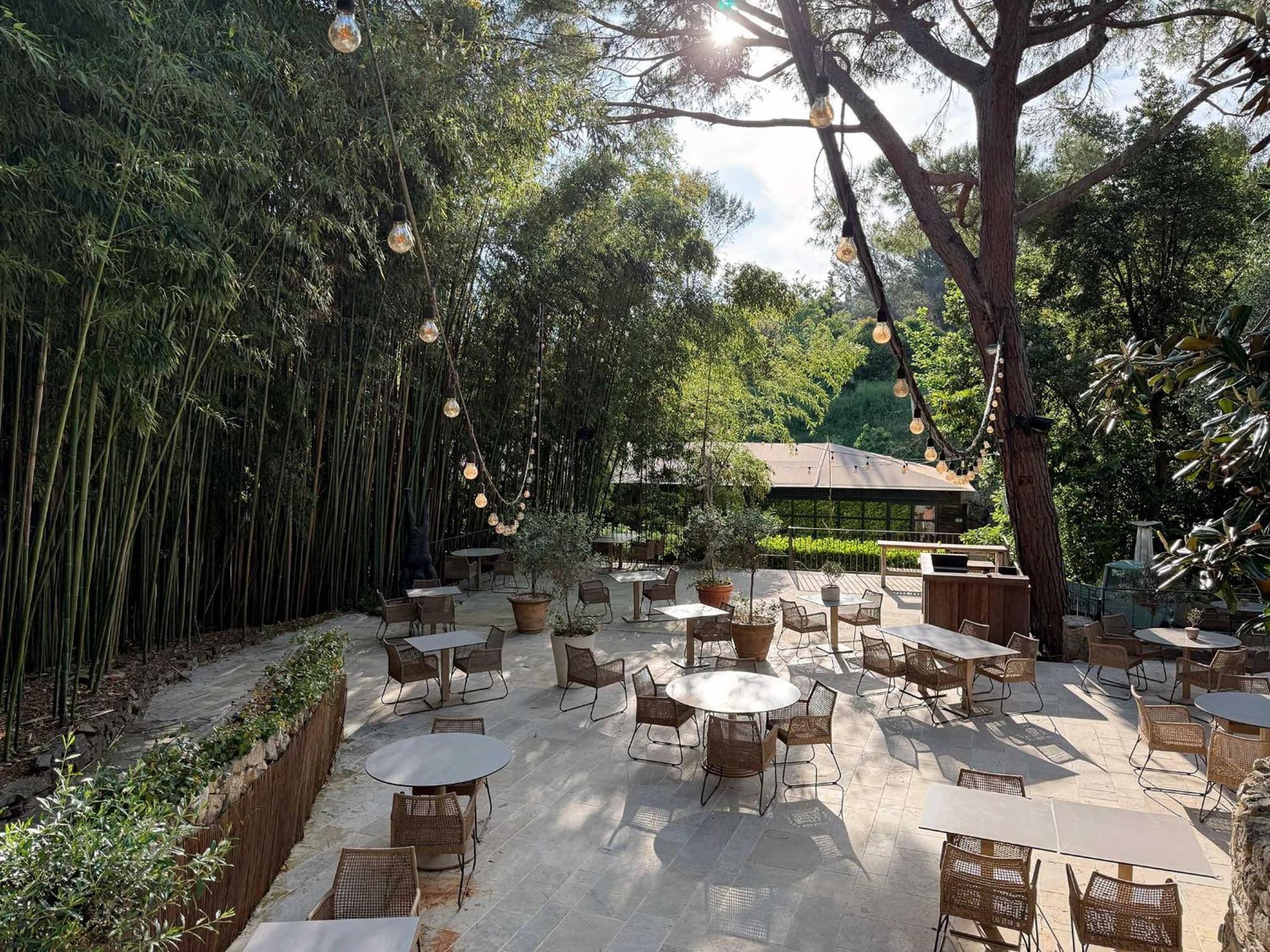 Luxury Family 2br - Prime Location, Walk To & Shopping, Sunny Balcony - By Totolulu Hoche * Cannes