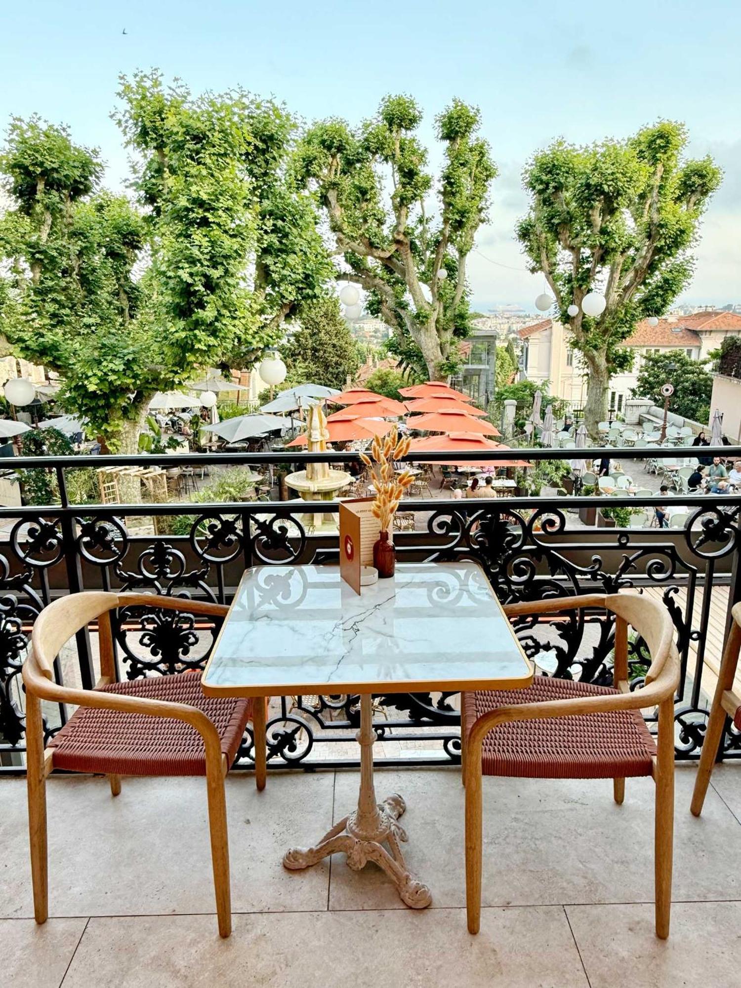 Apartamento Luxury Family 2br - Prime Location, Walk To & Shopping, Sunny Balcony - By Totolulu Hoche